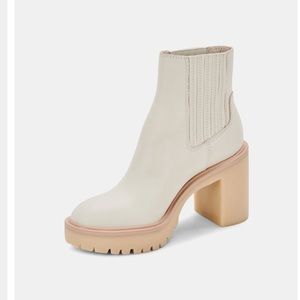 New never worn castor h2o booties